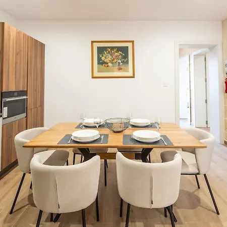 Apartament Stunning Views Seafront Townhouse *