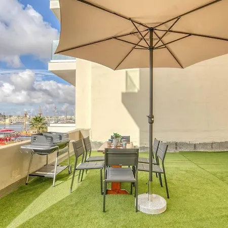 شقة Stunning Views Seafront Townhouse سليمة