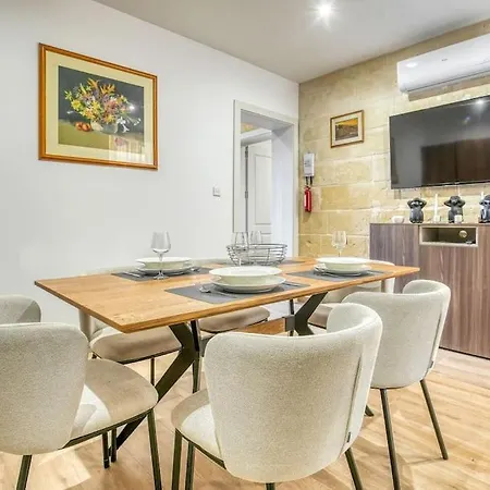 Stunning Views Seafront Townhouse Apartament