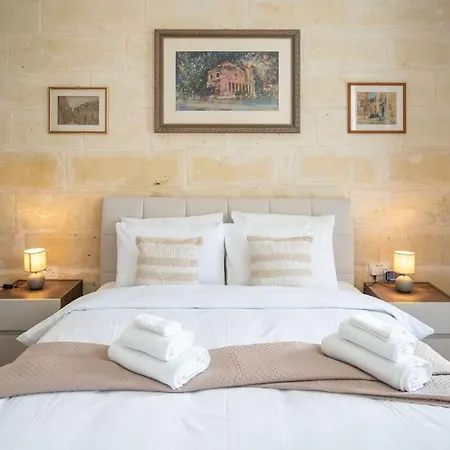 Stunning Views Seafront Townhouse Sliema