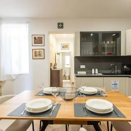 Stunning Views Seafront Townhouse Apartament *