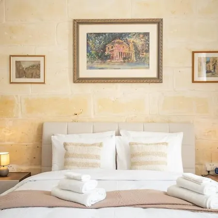 Stunning Views Seafront Townhouse شقة سليمة
