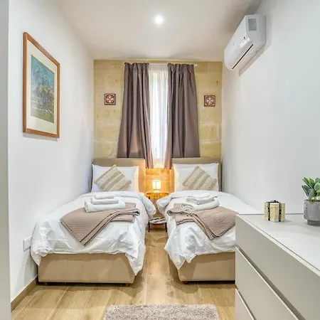 Stunning Views Seafront Townhouse