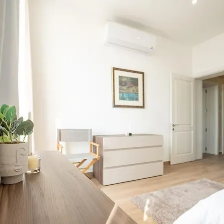 Stunning Views Seafront Townhouse شقة سليمة