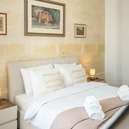شقة Stunning Views Seafront Townhouse *
